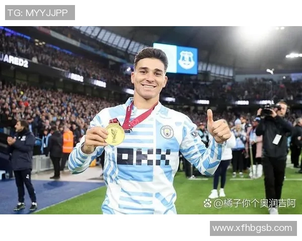 2009年最受关注的世界足球巨星风采与绿茵赛场辉煌瞬间