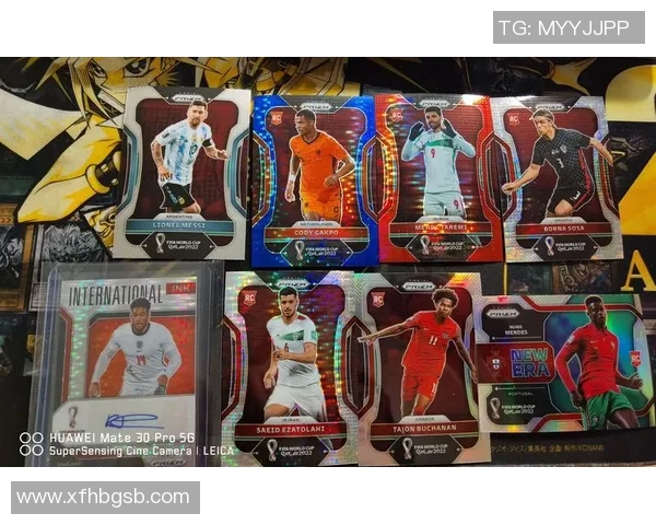 帕尼尼足球红爆炸球星卡：限量版收藏品引发全球粉丝热潮